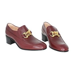 Gucci Women's 588960 Horsebit Chain Leather Loafers